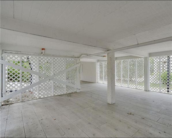 9214 Kincaid CT, Sanibel, FL 33957