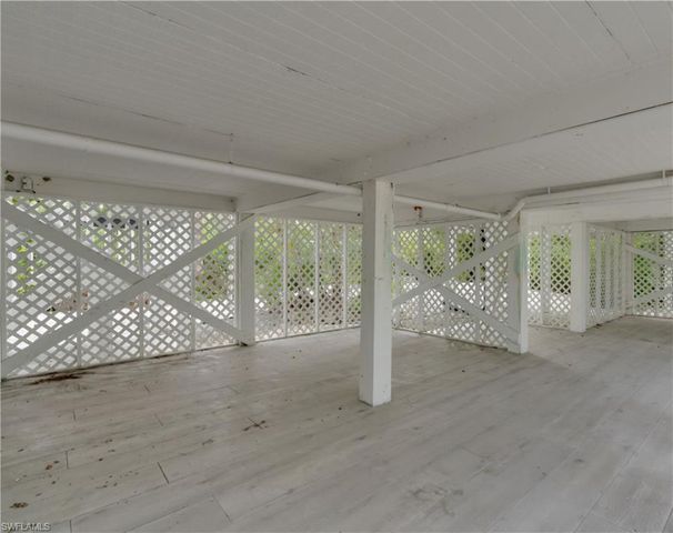 9214 Kincaid CT, Sanibel, FL 33957