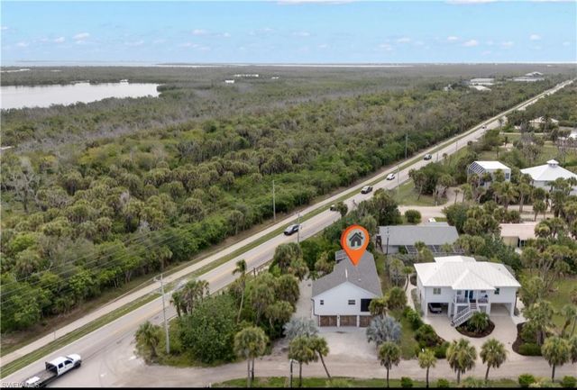 9214 Kincaid CT, Sanibel, FL 33957