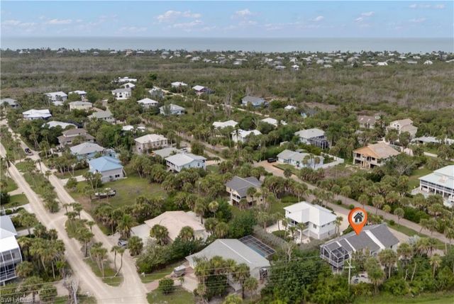 9214 Kincaid CT, Sanibel, FL 33957