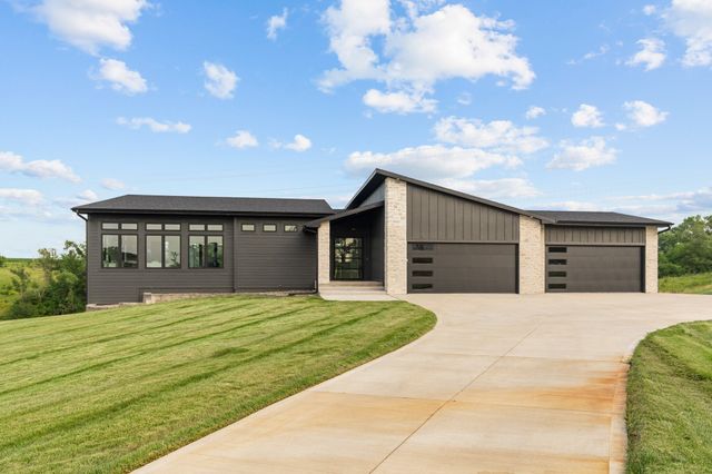 2188 114th Court, Winterset, IA 50273