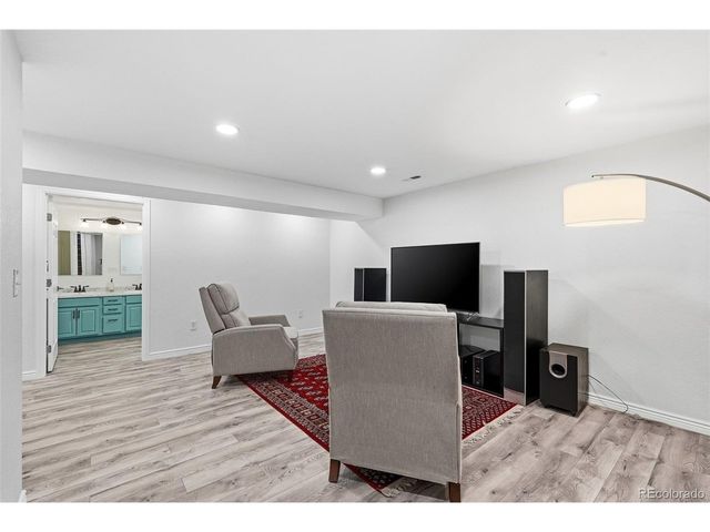 1685 S Emporia Ct, Aurora, CO 80247