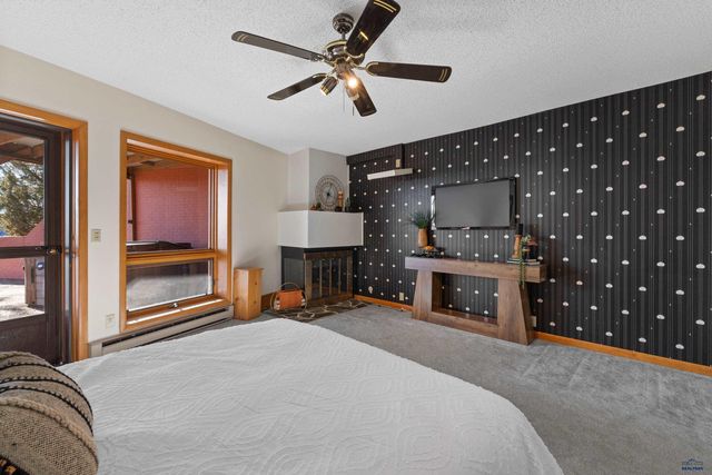 8558 DUNSMORE RD, Rapid City, SD 57702