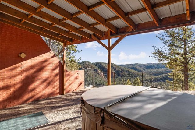 8558 DUNSMORE RD, Rapid City, SD 57702