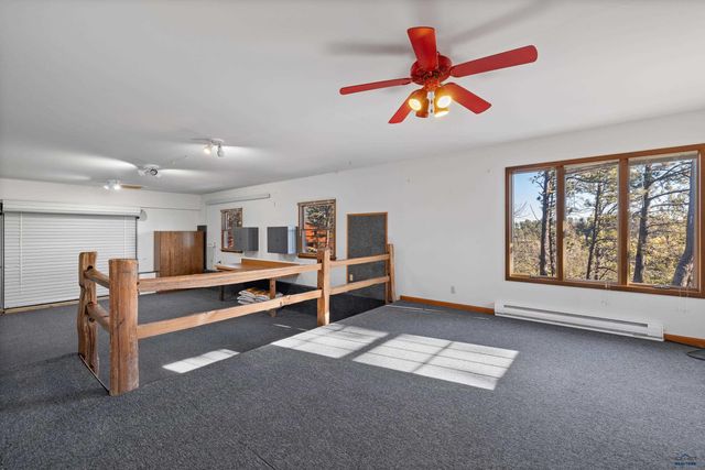 8558 DUNSMORE RD, Rapid City, SD 57702