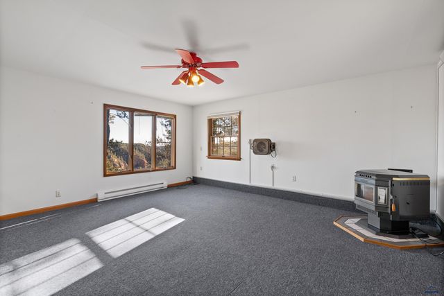 8558 DUNSMORE RD, Rapid City, SD 57702