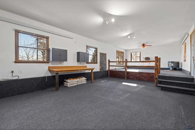 8558 DUNSMORE RD, Rapid City, SD 57702