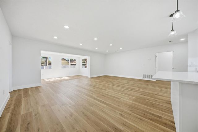 5112 11TH AVENUE W, Bradenton, FL 34209