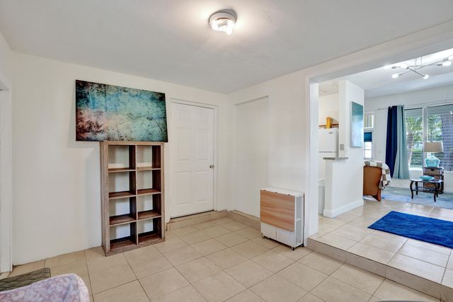 2461 NE 20th Avenue, Lighthouse Point, FL 33064