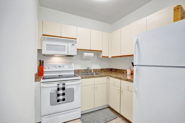 2461 NE 20th Avenue, Lighthouse Point, FL 33064