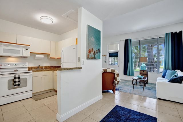 2461 NE 20th Avenue, Lighthouse Point, FL 33064