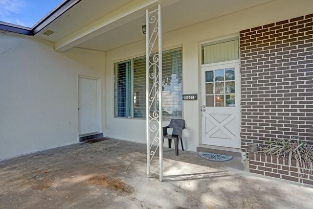 2461 NE 20th Avenue, Lighthouse Point, FL 33064