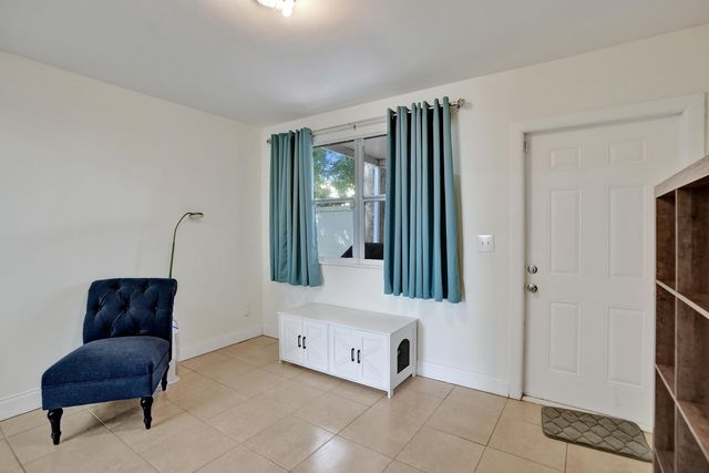 2461 NE 20th Avenue, Lighthouse Point, FL 33064