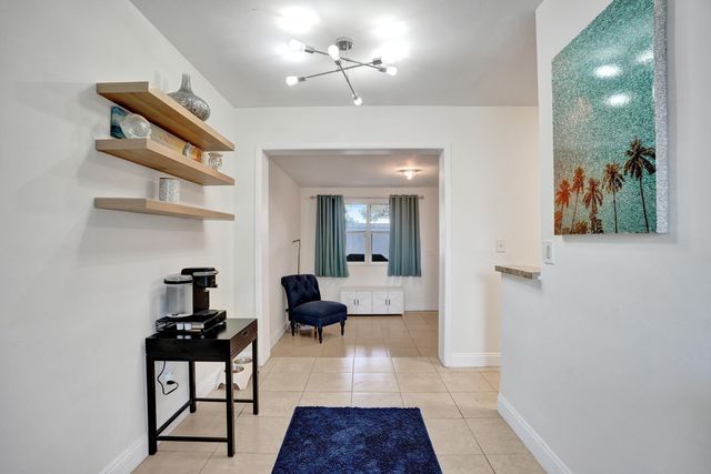 2461 NE 20th Avenue, Lighthouse Point, FL 33064