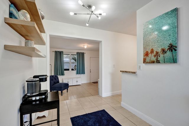 2461 NE 20th Avenue, Lighthouse Point, FL 33064