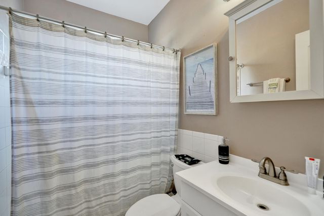 2461 NE 20th Avenue, Lighthouse Point, FL 33064