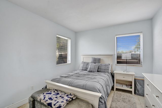 2461 NE 20th Avenue, Lighthouse Point, FL 33064