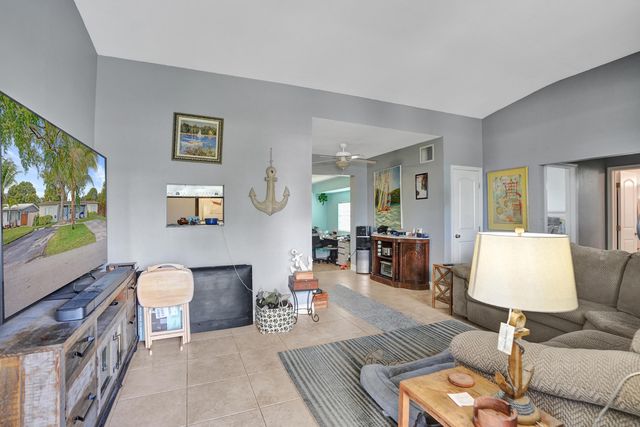 2461 NE 20th Avenue, Lighthouse Point, FL 33064