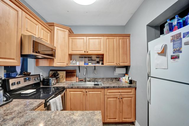 2461 NE 20th Avenue, Lighthouse Point, FL 33064