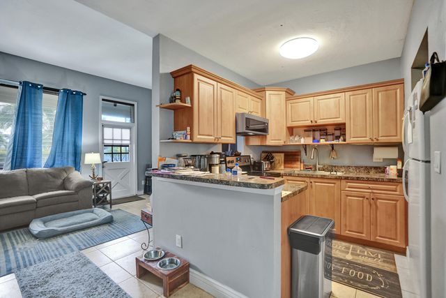 2461 NE 20th Avenue, Lighthouse Point, FL 33064