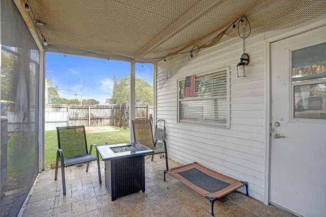 2461 NE 20th Avenue, Lighthouse Point, FL 33064