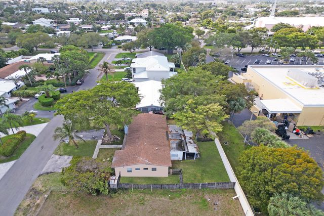 2461 NE 20th Avenue, Lighthouse Point, FL 33064