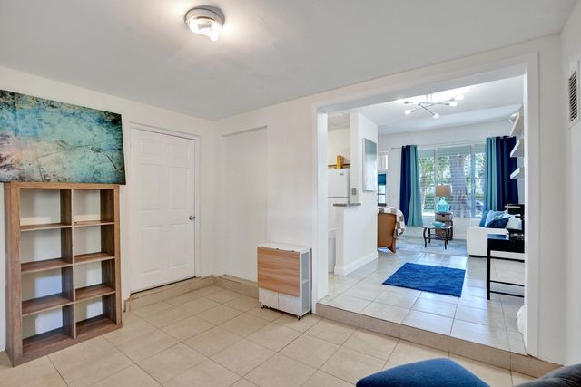 2461 NE 20th Avenue, Lighthouse Point, FL 33064