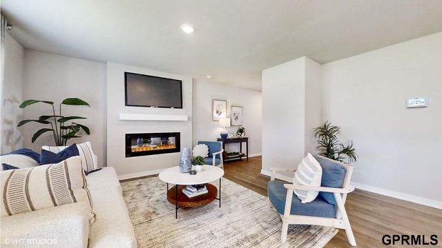 8917 N 167th Street, Bennington, NE 68007