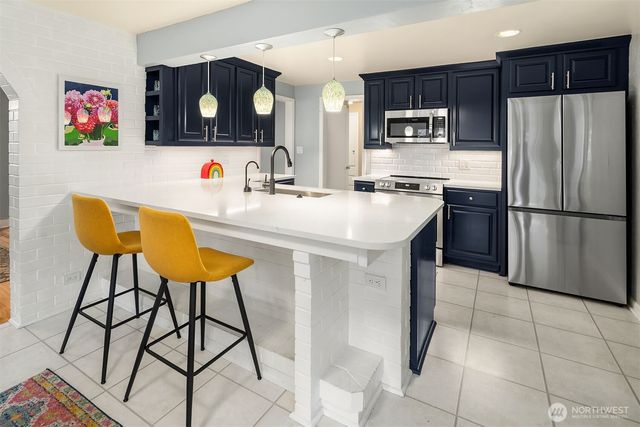 3719 W Tilden Street, Seattle, WA 98199