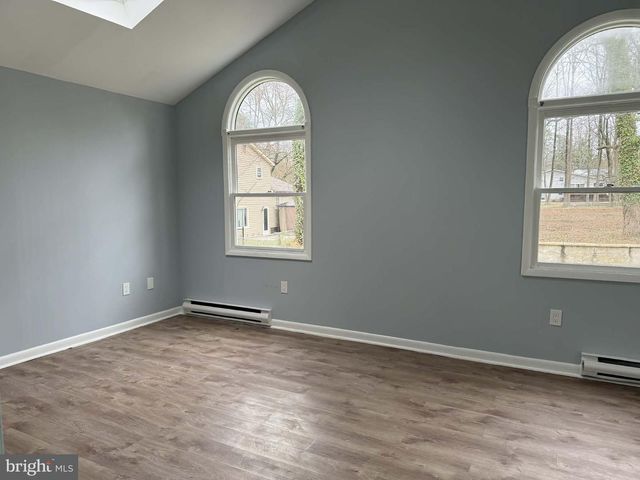 7 KINGS HWY N, Cherry Hill, NJ 08034