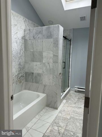 7 KINGS HWY N, Cherry Hill, NJ 08034