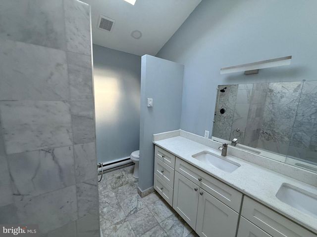 7 KINGS HWY N, Cherry Hill, NJ 08034