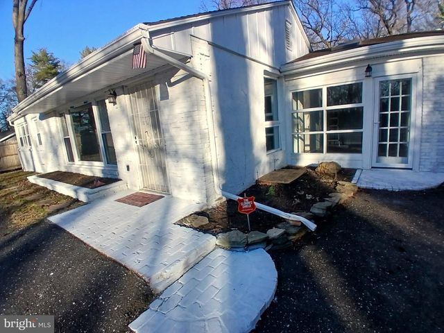 7 KINGS HWY N, Cherry Hill, NJ 08034