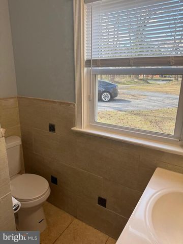 7 KINGS HWY N, Cherry Hill, NJ 08034