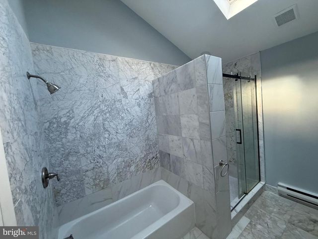 7 KINGS HWY N, Cherry Hill, NJ 08034