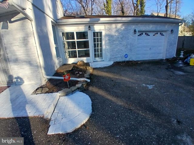 7 KINGS HWY N, Cherry Hill, NJ 08034