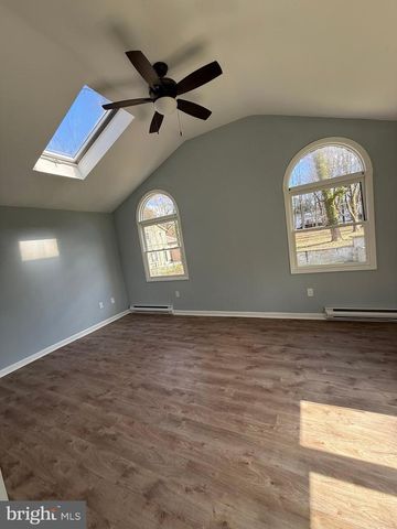 7 KINGS HWY N, Cherry Hill, NJ 08034