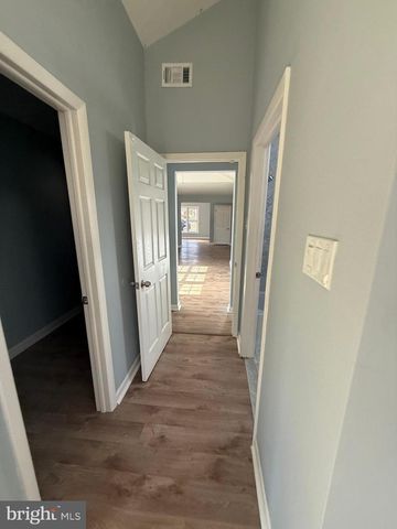 7 KINGS HWY N, Cherry Hill, NJ 08034