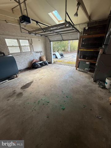 7 KINGS HWY N, Cherry Hill, NJ 08034