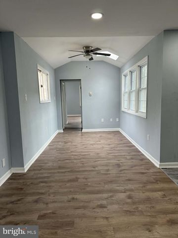 7 KINGS HWY N, Cherry Hill, NJ 08034