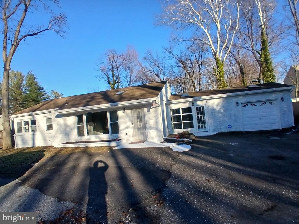 7 KINGS HWY N, Cherry Hill, NJ 08034