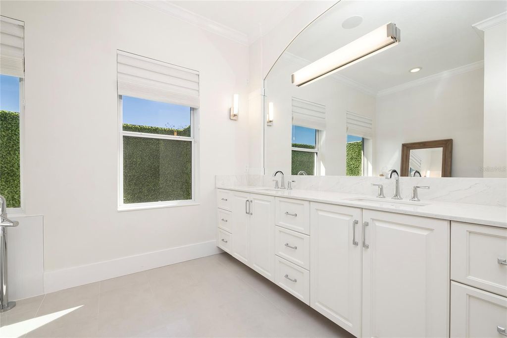 Image 21 of property listing at 17253 BREEDERS CUP DRIVE, Odessa, FL 33556