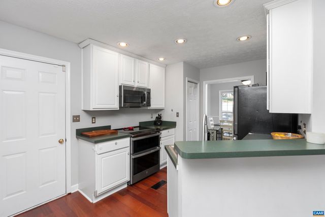 43 DANIELS RD, Barboursville, VA 22923