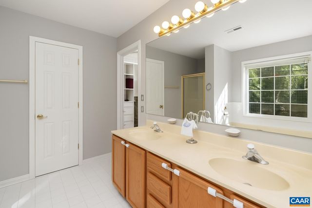 43 DANIELS RD, Barboursville, VA 22923