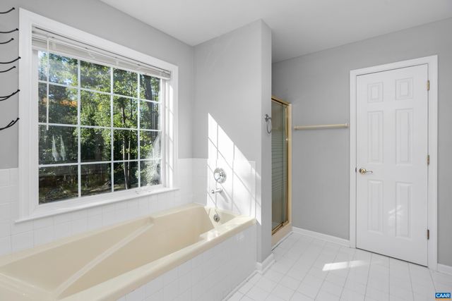 43 DANIELS RD, Barboursville, VA 22923