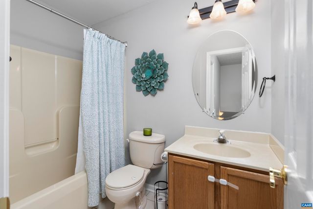 43 DANIELS RD, Barboursville, VA 22923