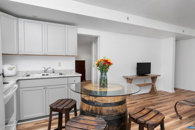 43 DANIELS RD, Barboursville, VA 22923