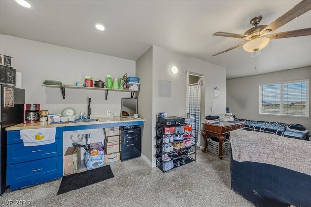951 West Leffner Drive, Pahrump, NV 89060