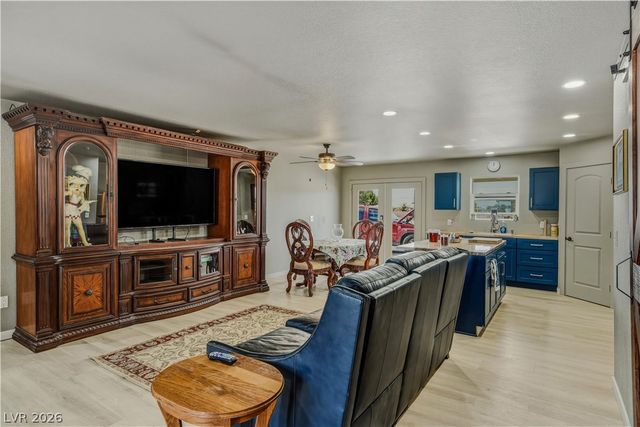 951 West Leffner Drive, Pahrump, NV 89060