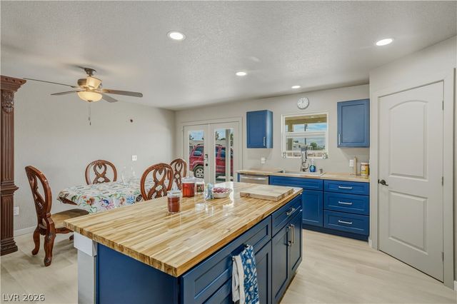951 West Leffner Drive, Pahrump, NV 89060